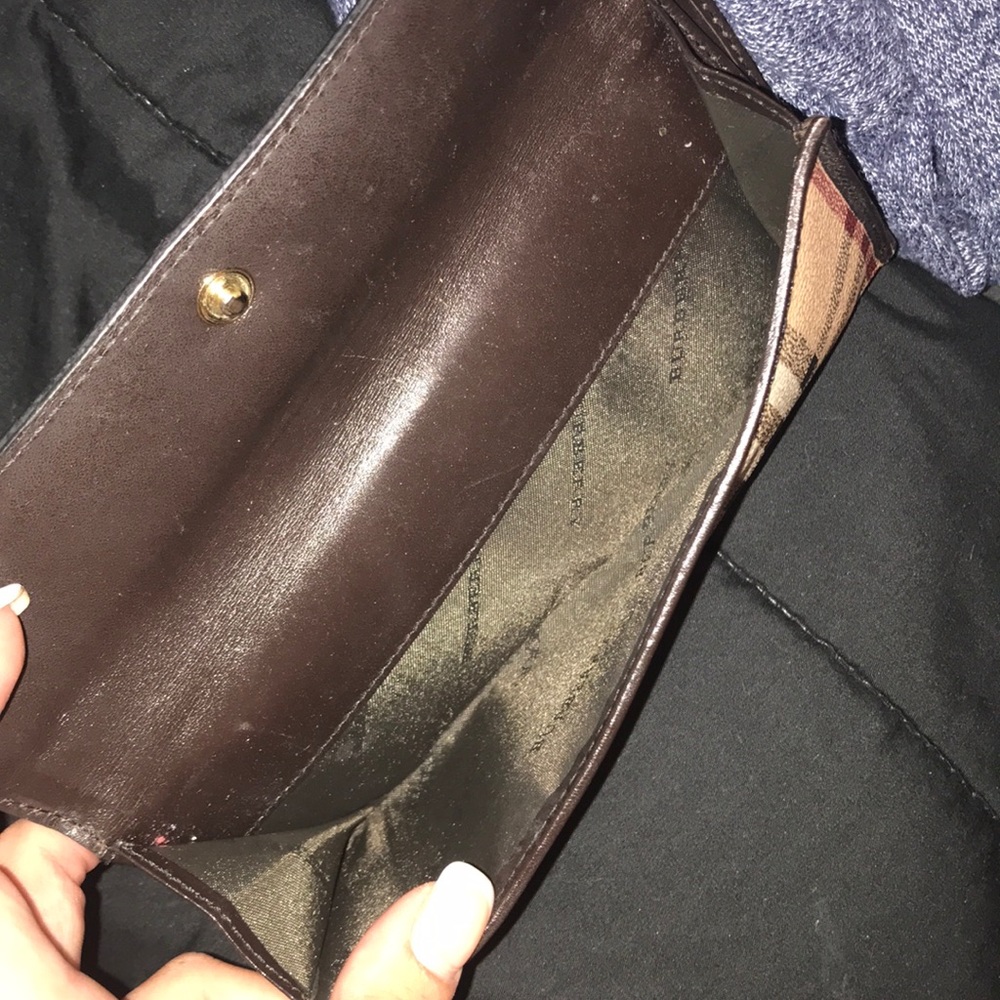 Burberry wallet. - Picture 3 of 5
